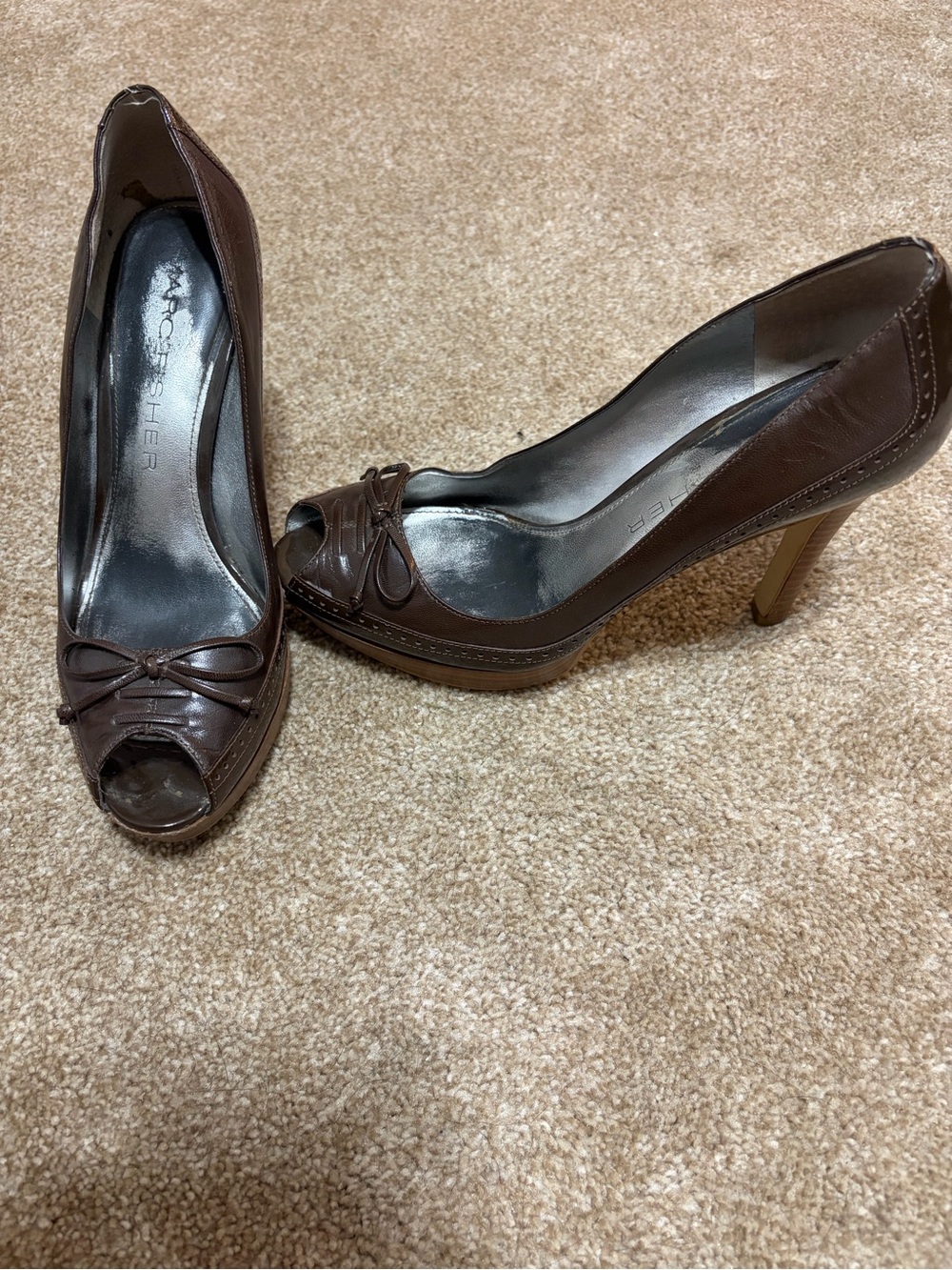 Marc Fisher Brown Leather Peep-Toe Bow Pumps